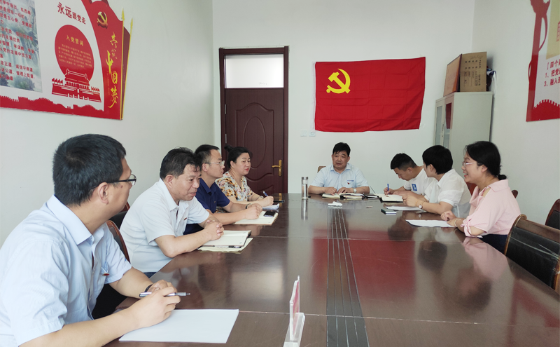 圣大管业共产党员集体学党史.png